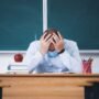 Crisis de Salud Mental en Docentes: 715 Casos Reportados y las Soluciones que Necesitas Conocer en 2025