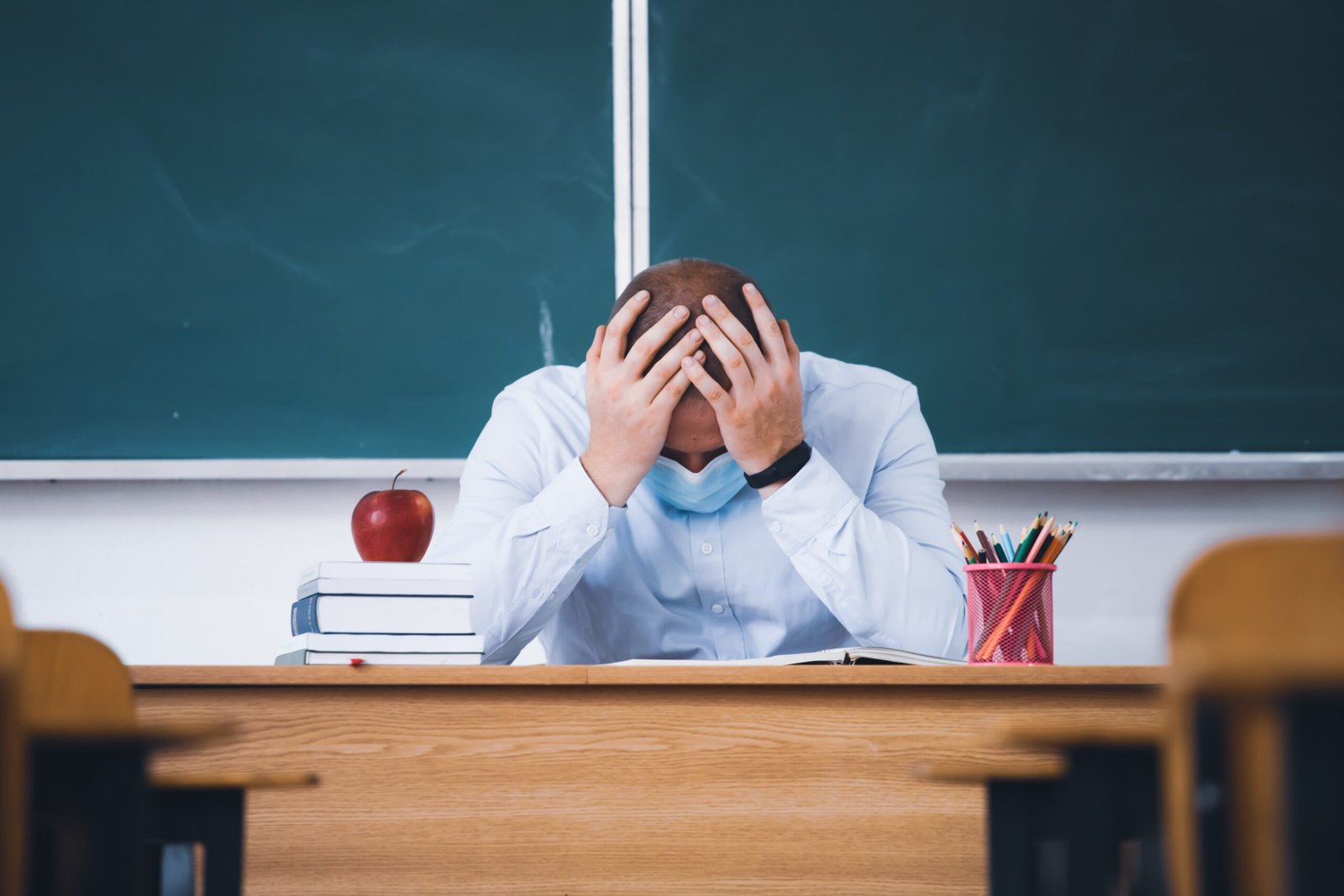 Crisis de Salud Mental en Docentes: 715 Casos Reportados y las Soluciones que Necesitas Conocer en 2025