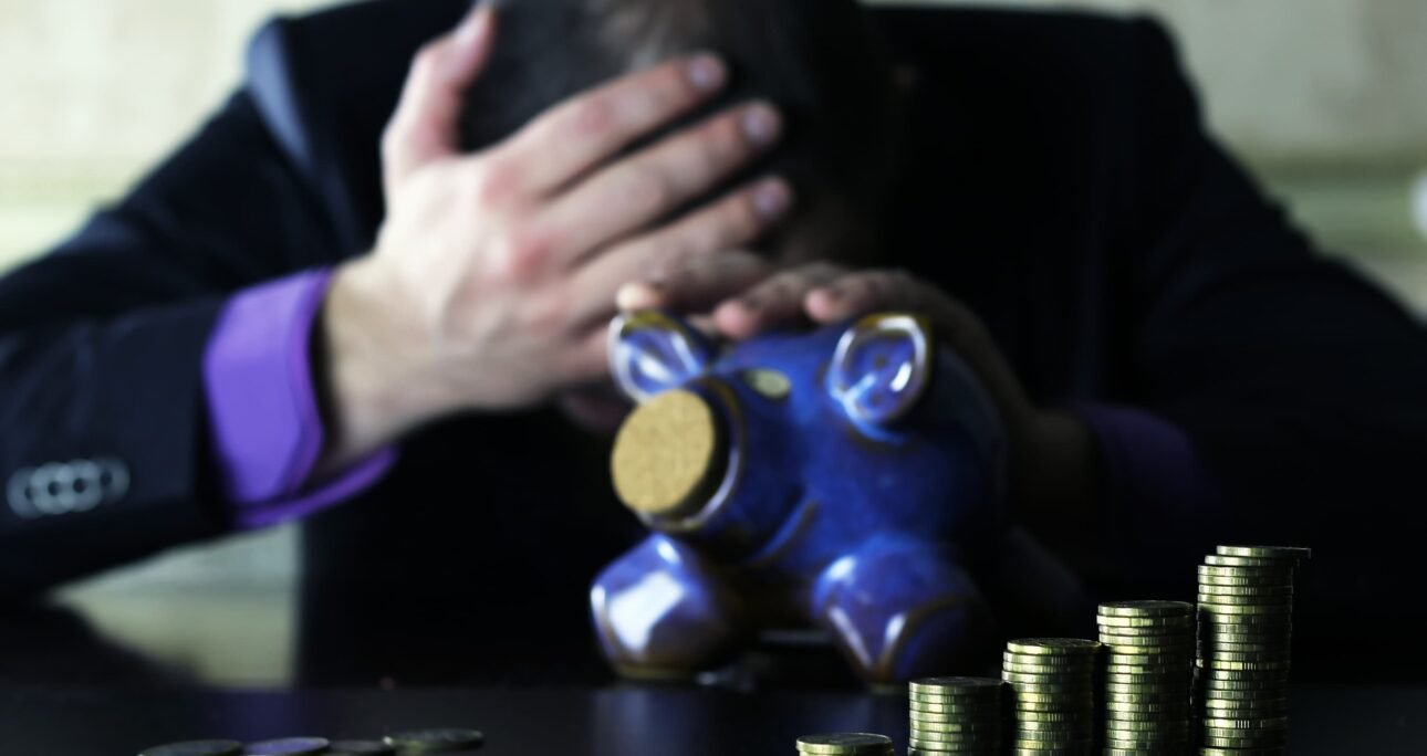 Estrés Financiero y Salud Mental: Cuando el Dinero Se Convierte en Ansiedad