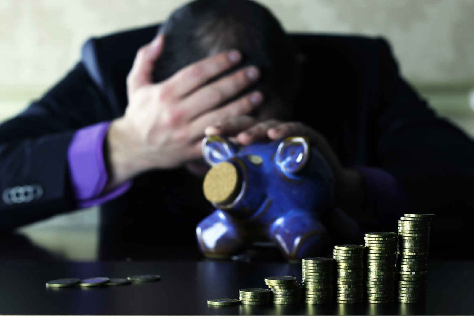 Estrés Financiero y Salud Mental: Cuando el Dinero Se Convierte en Ansiedad