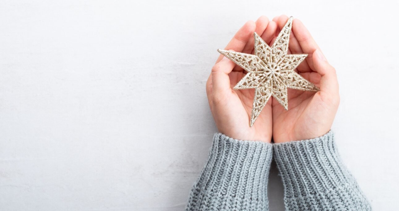 Cuando la Nostalgia Se Activa: Recuerdos, Duelo y Sensibilidad Estacional